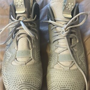 New Balance FREEZG3 Men’s Lacrosse/Football Cleats - Light Gray - size 2E 13